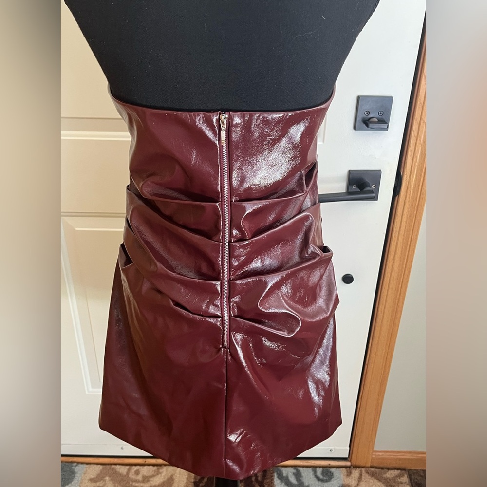 New White Fox Orlando PU strapless ruched minidress in cherry cola. Size XL - Picture 3 of 14